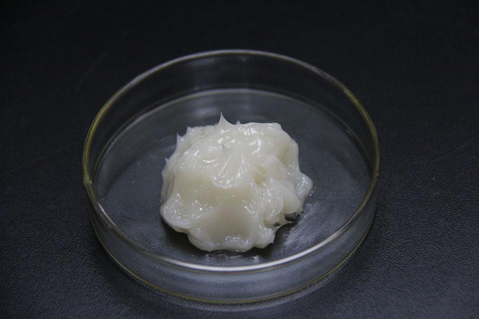 潤(rùn)滑脂出現(xiàn)失效由哪幾種原因?qū)е履兀?></dt><dd><h5>潤(rùn)滑脂出現(xiàn)失效由哪幾種原因?qū)е履兀?em>2021-05-28</em></h5><p>現(xiàn)代的機(jī)械設(shè)備多數(shù)都要用到潤(rùn)滑脂保養(yǎng)，它對(duì)設(shè)備的養(yǎng)護(hù)有著重要的作用。潤(rùn)滑脂在使用過(guò)程中有時(shí)會(huì)出現(xiàn)失效的情況，失效的原因有由多種因素導(dǎo)致，下面索科潤(rùn)滑油為大家總結(jié)了五種容易導(dǎo)致潤(rùn)滑脂失效的原因：</p></dd></dl></a><a href='shownews881.html' title='食品級(jí)潤(rùn)滑油脂儲(chǔ)存條件需注意哪些？' target='_blank'><dl><dt><img src=